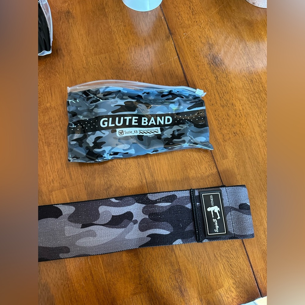 Suzie B Fitness Black Camo Classic Glute Band